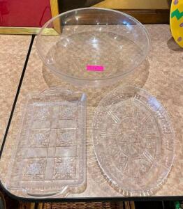 DESCRIPTION: (3) PLASTIC SERVING BOWLS AND PLATTERS LOCATION: SEATING QTY: 3