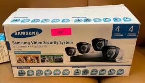 DESCRIPTION: SAMSUNG 4-CHANNEL 4-CAMERA VIDEO SECURITY SYSTEM LOCATION: SEATING QTY: 1