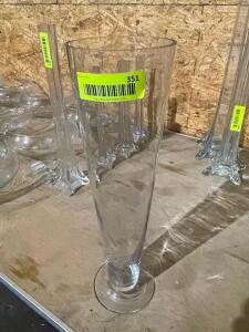 18" TALL GLASS FLORAL VASE / CENTER PIECE