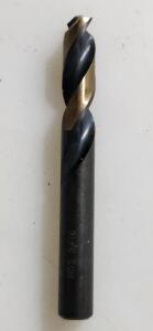 DESCRIPTION: (36) 135 DEG STUB LENGTH HSS DRILL BITS BRAND/MODEL: DRILL AMERICA KFDST5/16 RETAIL$: $3.78 EA SIZE: 5/16" QTY: 36