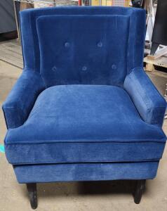 DESCRIPTION: (2) TUFTED BACK ARMCHAIRS BRAND/MODEL: THRESHOLD INFORMATION: NAVY BLUE RETAIL$: $300/EA QTY: 2