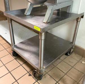 24" X 30" STAINLESS EQUIPMENT STAND ON CASTERS