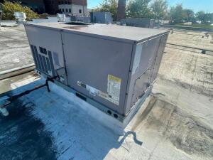 INTERNATIONAL COMFORT ROOF TOP HVAC UNIT.