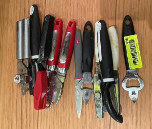 (1) LOT OF CAN OPENERS