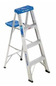 DESCRIPTION (1) WERNER ALUMINUM STEPLADDER BRAND/MODEL 364 ADDITIONAL INFORMATION LOAD CAPACITY: 250 LBS/PAIL SHELF/RETAILS AT $92.92 SIZE 4'LADDER HE