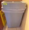 20 GALLON BAR SIDE TRASH CAN W/ LD