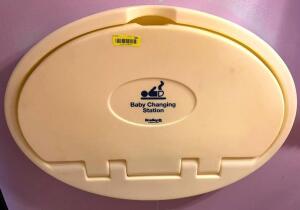 WALL MOUNTED BABY CHANGING STATION