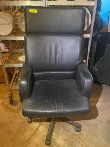 HIGH BACK OFFICE CHAIR