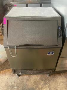 MANITOWOC 140 LB. AIR COOLED UNDER COUNTER ICE MACHINE.