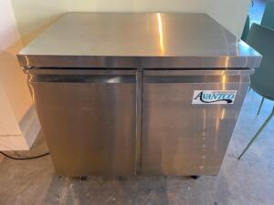 AVANTCO 36" TWO DOOR WORK TOP FREEZER