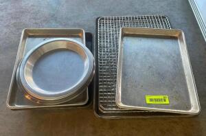 (1) LOT OF ASSORTED SMALL SHEET PANS AND COOLING RACKS.