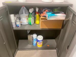 METAL CABINET W/ CONTENTS - ASSORTED CLEANING SUPPLIES