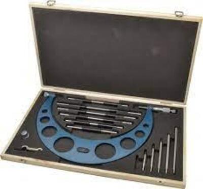 DESCRIPTION: (1) MECHANICAL OUTSIDE MICROMETER BRAND/MODEL: VALUE COLLECTION #63327159 INFORMATION: BLUE RETAIL$: $422.97 EA SIZE: FIND 6" TO 12" RANG