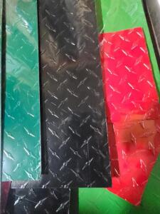 DESCRIPTION: (18) POUNDS OF COLORED ALUMINUM DIAMOND PLATE INFORMATION: PAINTED & POWDER COATED SIZE: VARIOUS THICKNESSES AND SIZES QTY: 18