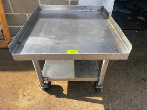 30" X 30" LOW BOY STAINLESS EQUIPMENT STAND.