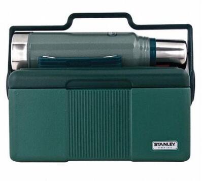 DESCRIPTION (1) STANLEY PERSONAL COOLER BRAND/MODEL 10-08258-001 ADDITIONAL INFORMATION GREEN/UP TO 12 HR ICE RETENTION/RETAILS AT $73.57 SIZE 7 QT. T