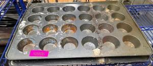 (2) LARGE BAKING PANS