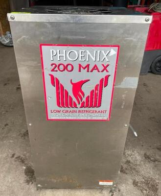 DESCRIPTION: PHOENIX 200 MAX LGR DEHUMIDIFIER BRAND / MODEL: PHOENIX 200 MAX ADDITIONAL INFORMATION 110/120 VOLT, 7.5 AM, 1 PHASE. RETAILS NEW FOR $33