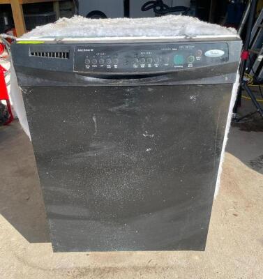 DESCRIPTION: WHIRLPOOL BLACK HOUSE HOLD DISH WASHER BRAND / MODEL: GU2400XTPB7 LOCATION: SECOND WAREHOUSE QTY: 1