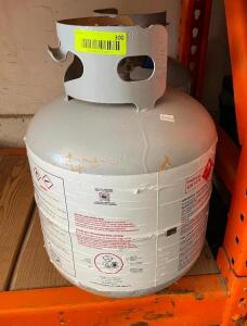 DESCRIPTION: (2) LP PROPANE TANKS LOCATION: WAREHOUSE THIS LOT IS: SOLD BY THE PIECE QTY: 2
