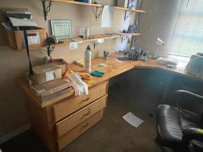 DESCRIPTION: 8' X 4' L SHAPED HARDWOOD DESK W/ WALL MOUNTED SHELVES. ADDITIONAL INFORMATION CONTENTS ARE NOT INCLUDED SIZE 8' X 4' X 24" WIDE LOCATION