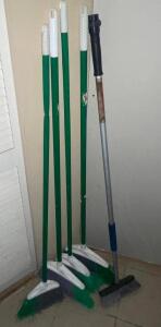 DESCRIPTION: (5) ASSORTED HOUSE HOLD BROOMS LOCATION: WARE BATHROOM THIS LOT IS: ONE MONEY QTY: 1