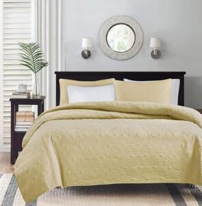 DUSTY PALE YELLOW 3-PIECE QUILTED KING COVERLET SET