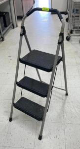 3-STEP STEP STOOL