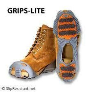 DESCRIPTION: (4) PAIRS OF TRACTION CONTROL DEVICE OVER SHOE WEAR BRAND/MODEL: GRIPS-LITE INFORMATION: BLACK/GRAY RETAIL$: $66.58 PER PAIR SIZE: MENS 5