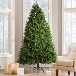 DESCRIPTION: (1) ARTIFICIAL CHRISTMAS TREE BRAND/MODEL: MAYPEX #300556 INFORMATION: GREN SPRUCE RETAIL$: 50 SIZE: 5FT QTY: 1