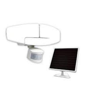 DESCRIPTION: (1) SOLAR MOTION ACTIVITY SECURITY LIGHT BRAND/MODEL: SUNFORCE RETAIL$: $50.00 EA SIZE: 2000 LUMENS QTY: 1