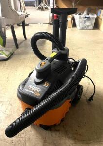 RIDGID 4 GALLON PORTABLE SHOP VACUUM