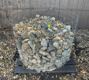 PALLET OF LANDSCAPING STONE