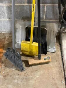 ASSORTED SHOVELS AND WASTE TOOLS