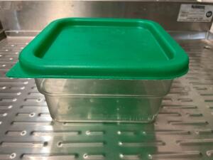 (7) 2 QT PLASTIC CONTAINERS W/ LIDS