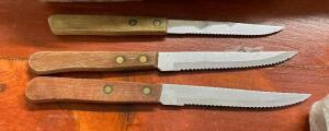 (24) STEAK KNIVES