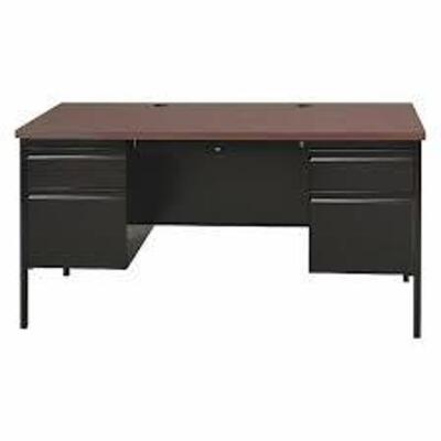 DESCRIPTION: (1) DOUBLE PEDESTAL OFFICE DESK BRAND/MODEL: HIRSH #454Z56 INFORMATION: BLACK/WALNUT RETAIL$: $758.05 EA SIZE: 60 IN OVERALL WD, 29 1/2 I