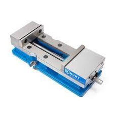 DESCRIPTION: (1) MACHINE VISE BRAND/MODEL: KURT DX6 RETAIL$: $649.95 EA SIZE: 6" QTY: 1