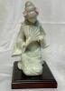 (KPM) - KONIGLICHE PORZELLAN MANUFAKTUR - GEISHA PORCELAIN FIGURINE ON WOOD BLOCK - 3