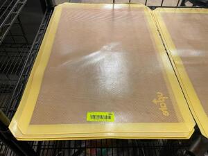 DESCRIPTION: (6) FULL SIZE SILICON BAKING MATS LOCATION: KITCHEN THIS LOT IS: SOLD BY THE PIECE QTY: 6