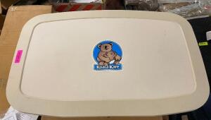 HORIZONTAL BABY CHANGING STATION
