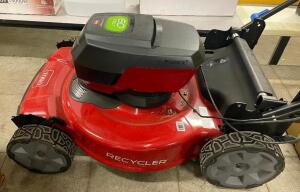 TORO ELECTRIC LAWN MOWER - NO BATTERY OR CHARGER.