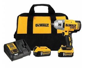 (1) DEWALT IMPACT WRENCH