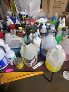 DESCRIPTION: (1) MISC TABLE OF CHEMICAL BRAND/MODEL: MANY INFORMATION: CLEANING SUPPLIES, GLUE, OILS, AND MORE QTY: 1