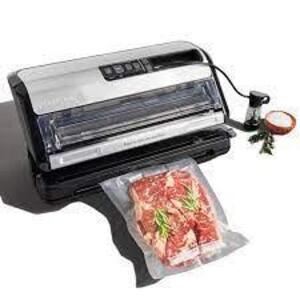 2-IN-1 VACUUM SEALING SYSTEM FOR FOOD PRESERVATION