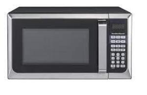 DESCRIPTION: (1) MICROWAVE OVEN BRAND/MODEL: HAMILTON BEACH INFORMATION: BLACK RETAIL$: $70.00 EA SIZE: 0.9 EA QTY: 1