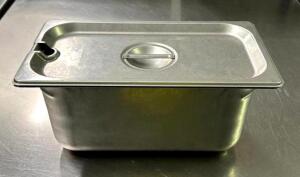 (4) 1/3 SIZE STAINLESS INSERTS WITH LIDS