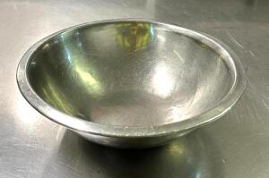 (5) 12" STAINLESS MIXING BOWLS