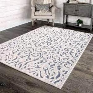 (1) AREA RUG