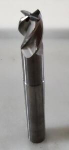 DESCRIPTION: (1) HIGH PERFORMANCE CARBIDE CORNER RADIUS END MILL BRAND/MODEL: DATA FLUTE SSLSM40750 RETAIL$: $197.86 SIZE: 3/4" DIA 1" LOC QTY: 1